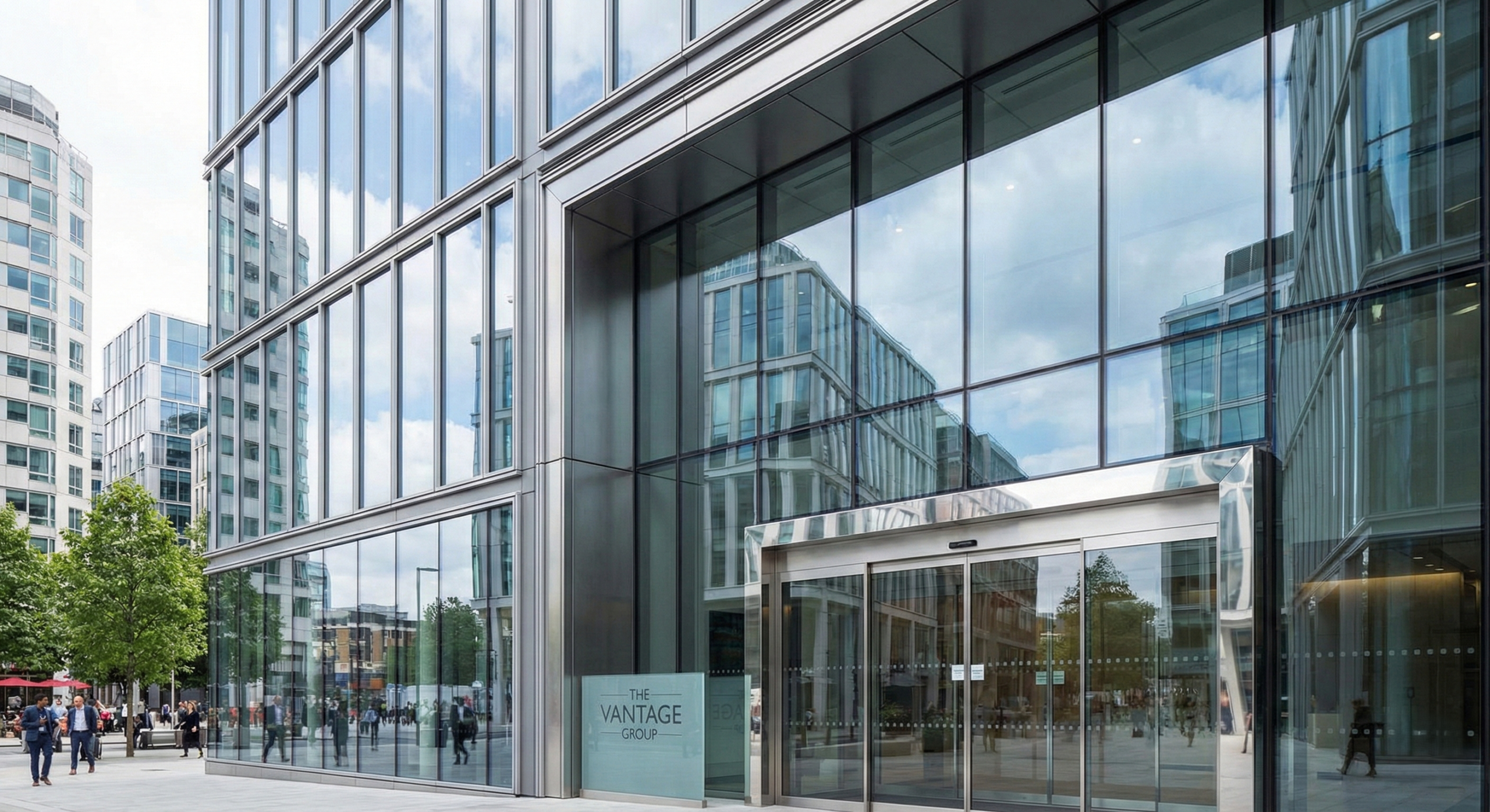 تنظيف واجهات المباني الزجاجية لتعزيز الصورة الذهنية والاحترافية للشركات